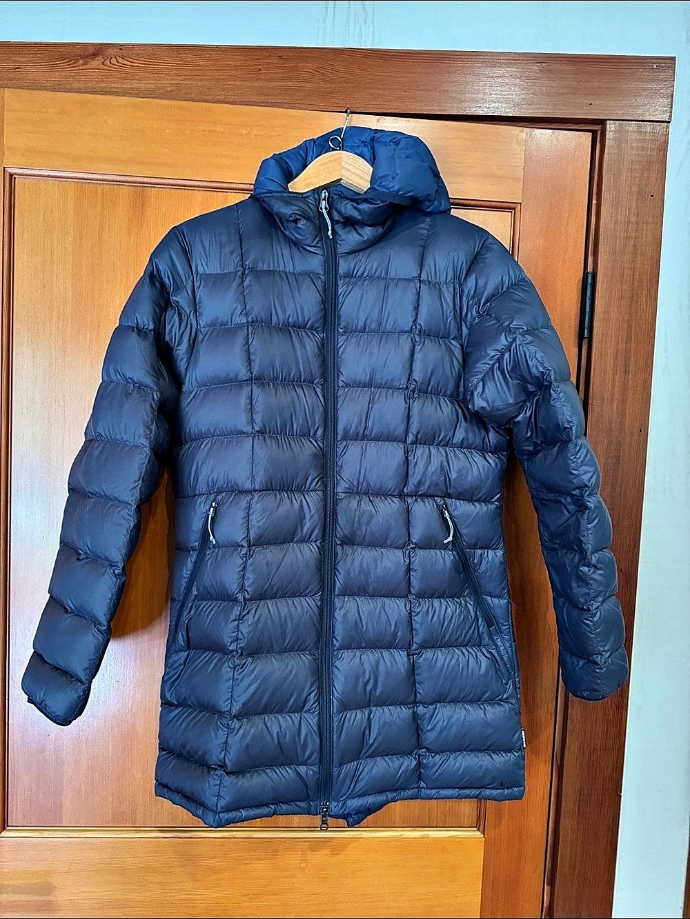 REI Women's Down Hooded Puffer Jacket Blue